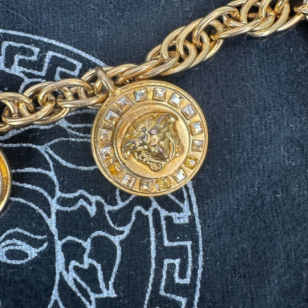 Versace  -RRRE- HRD TO FIND Gold Rope Chain Necklace with Medallions Crystals. - Picture 6 of 13